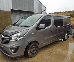 BREAKING VAUXHALL VIVARO - Image 6/6