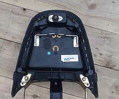 Triumph 955i speed triple rear seat (2001)