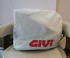 Motorbike helmet - Image 6/7