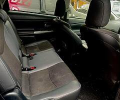 Toyota Prius + model 151 AUTOMATIC HYBRID - Image 6/8