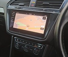 Volkswagen Tiguan - Image 9/10