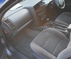 2002 Vauxhall Omega