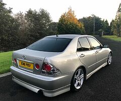 2002 Lexus IS 200
