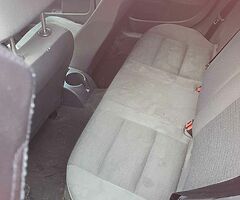 2005 Volkswagen Golf - Image 6/8