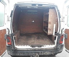 05 PEUGEOT PARTNER - Image 9/10