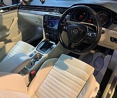 151 Volkswagen Passat Highline - Image 6/10
