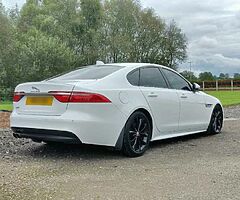 2017 Jaguar XF - Image 4/4