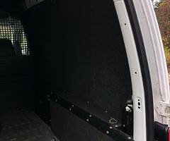 Volkswagen Caddy - Image 4/8