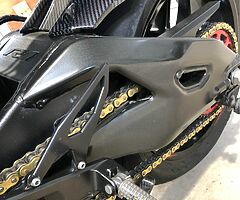 2016 Yamaha R1 - Image 9/10