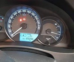 141 Toyota Auris