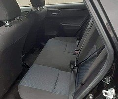 141 Toyota Auris - Image 3/8