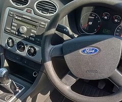 Ford Focus 1.4 - Image 5/7