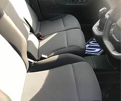 2019 Peugeot Partner - Image 4/10