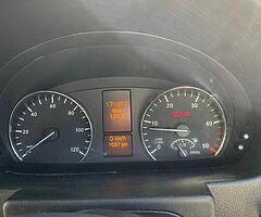 2013 Mercedes-Benz Sprinter - Image 5/10