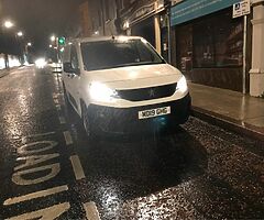 2019 Peugeot Partner - Image 9/10