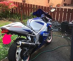 2001 k1 gsxR 600 15k no MOT it is ready for MOT