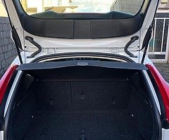 161Volvo V40 - Image 4/10