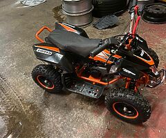 2020 Zipper C - Image 3/4