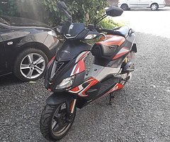 2011 APRILIA SR 50