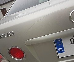 04 is200 for sale - Image 7/10