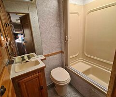 1995 Ford E350 Motorhome Diesel - Image 10/10