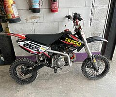 Yx160 pitbike