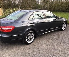 2011 Mercedes-Benz E-Class - Image 7/10