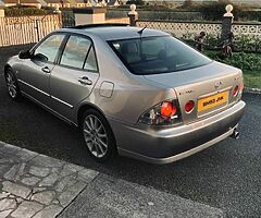 Lexus IS200 LE - Image 4/6