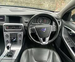 2017 Volvo V60 2.0 diesel - Image 4/10