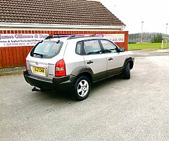 2006 Hyundai Tucson - Image 3/8