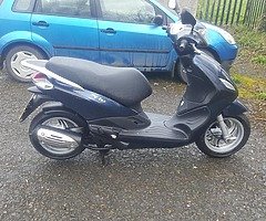2016 Piaggio Fly - Image 8/9