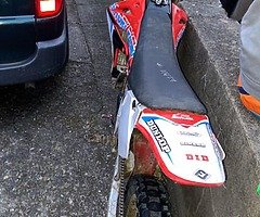 Very good cr 85 for sale not problem wrong with it very good learn bike