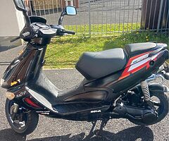 2001 Aprilia SR - Image 3/4