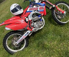 2017 crf 250r for sale pm for details