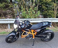 2012 KTM 690 duke