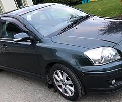 Toyota Avensis with hitch