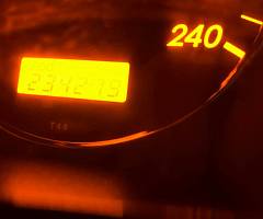 Toyota Avensis with hitch - Image 3/6