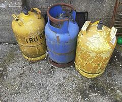 3 gas cylinders