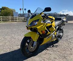 Honda cbr 600f4i