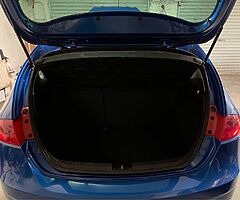 2010 SEAT Leon - Image 5/8