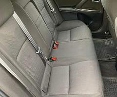 2010 Toyota Avensis - Image 7/10