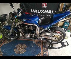 1990 Suzuki GSX-R - Image 3/4