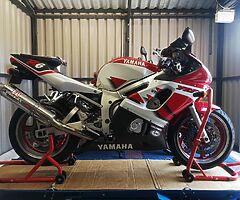 2000 Yamagha R6 - Image 6/8