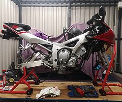 2000 Yamagha R6 - Image 7/8