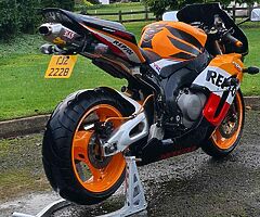 Honda cbr1000rr repsol fireblade - Image 4/4