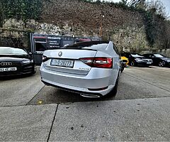2017 Skoda Superb - Image 6/10