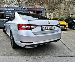 2017 Skoda Superb - Image 8/10