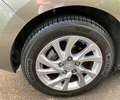 Toyota Auris Hybrid - Image 4/10