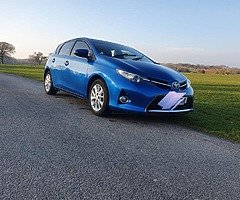 141 Toyota  Auris 1.4 English spec on Irish plates