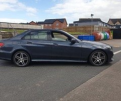 Mercedes Benz E300 BlueTEC Hybrid AMG Night Ed